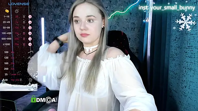 Your_small_bunny's cam snapshot