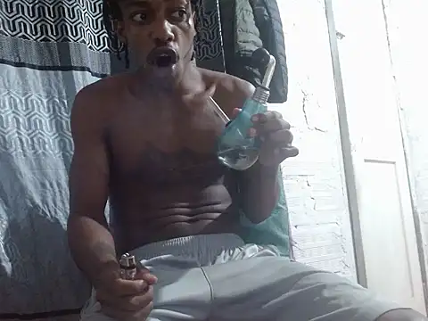 Larry-n-clouds live sex cam