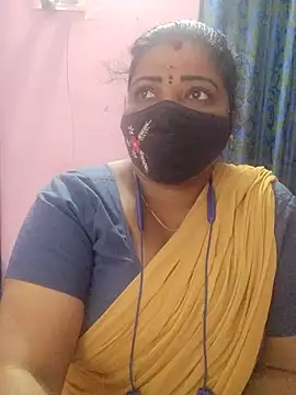 lathikaqueentamil's cam snapshot