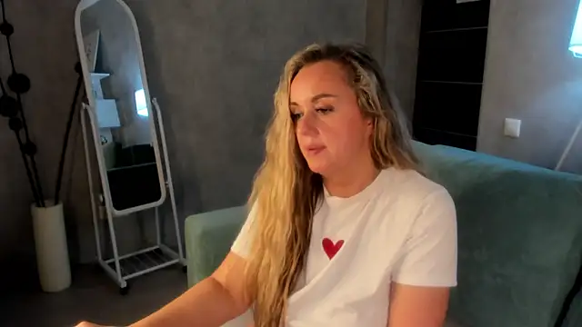 Sky_Kuper's cam snapshot