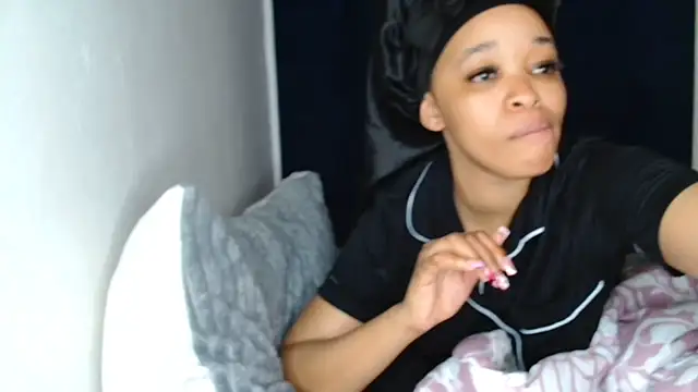 Nisha_102's cam snapshot