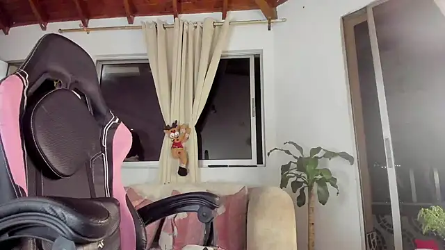 IsaFontanna live sex cam