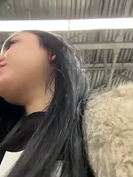 ErikaMurr's cam snapshot