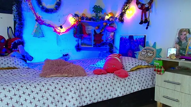 alisson_zafiro_'s cam snapshot