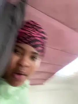 _Fifi's cam snapshot