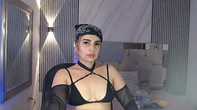 ashley__tylor's cam snapshot