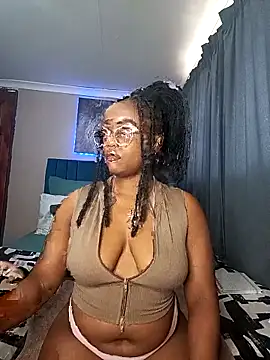 Queen-Chocolate's cam snapshot