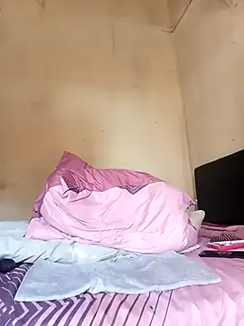 Petite_24's cam snapshot