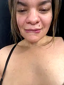 Zyrella's cam snapshot