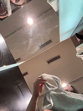 ErikaMurr's cam snapshot