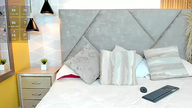 Jade_Whisper's cam snapshot