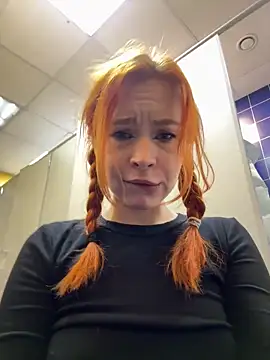 _Little_Ginger's cam snapshot