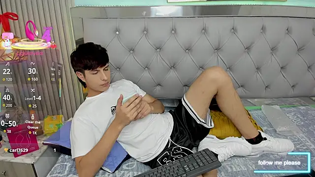 Estiv18_'s cam snapshot