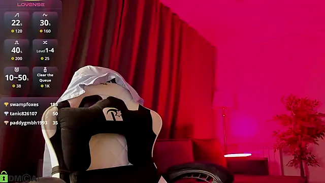 Melanie_Ryer's cam snapshot