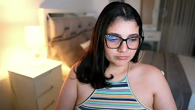 Camilaa_bueno's cam snapshot