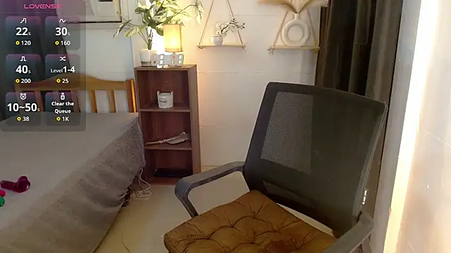 ursafehaven's cam snapshot