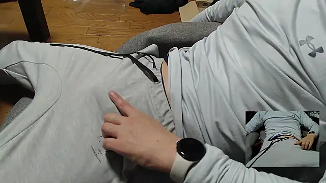 Yasu2000 live sex cam