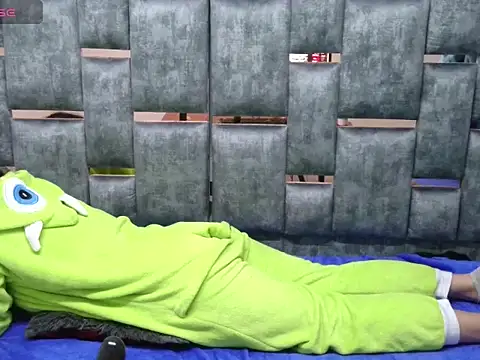 Sofi_y_Sarahx's cam snapshot