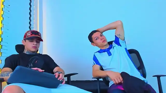 HOT_boy2025 live sex cam