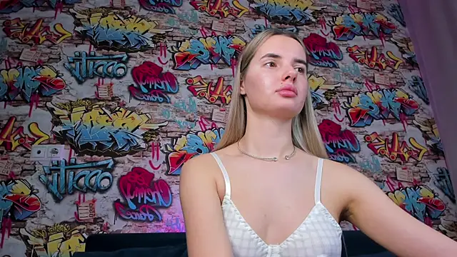 Erika_Carpenter's cam snapshot