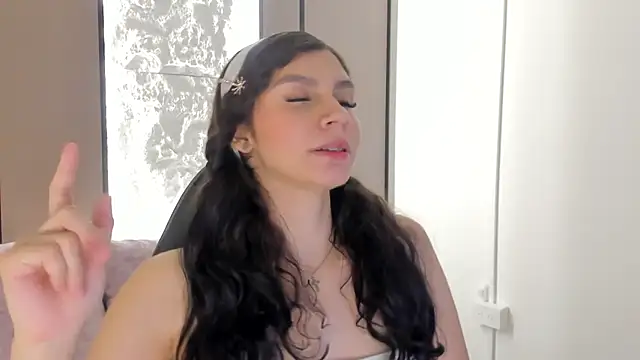 cloee20_'s cam snapshot