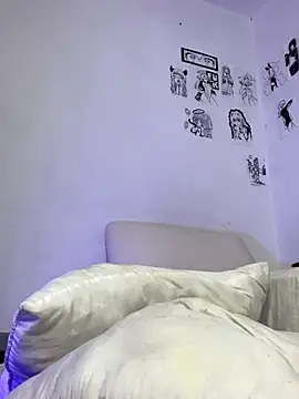 MadelineBenet's cam snapshot