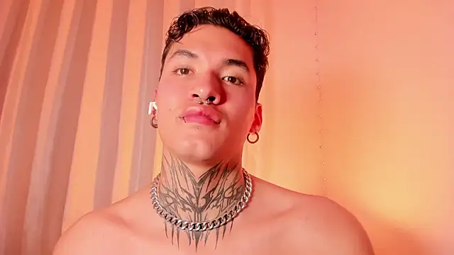 AlecBanne's cam snapshot