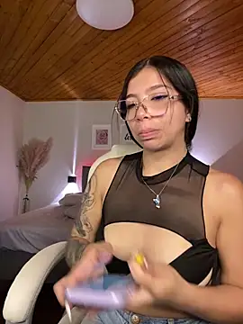 Maddy_Piink's cam snapshot