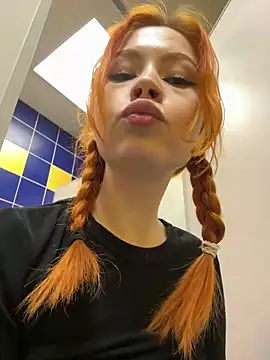 _Little_Ginger's cam snapshot