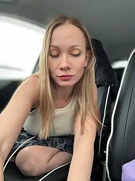 LavenderHot's cam snapshot