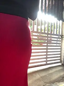 BigAssBee's cam snapshot