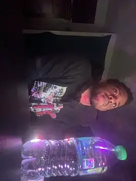 playboyy20's cam snapshot