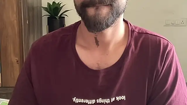 MakeMeAwareAah's cam snapshot