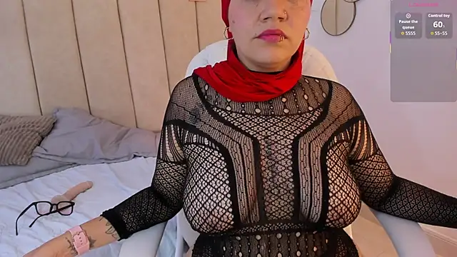 _naylaa_'s cam snapshot