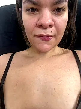 Zyrella live sex cam