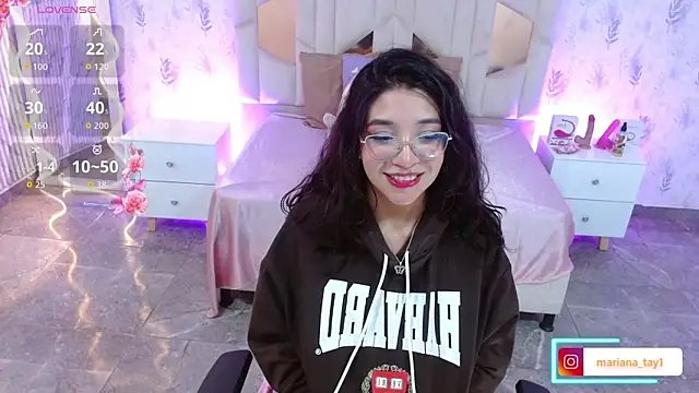 MARIANA_TAY1's cam snapshot