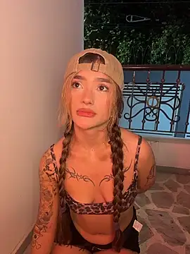 Arianavillada's cam snapshot