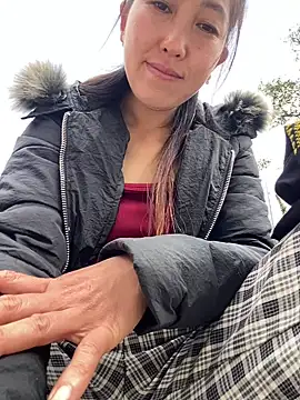 Huong-Ly's cam snapshot