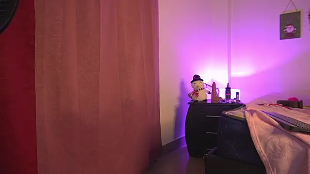 noah_0814's cam snapshot