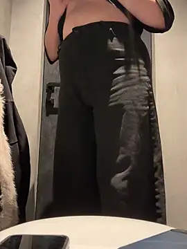 ErikaMurr's cam snapshot