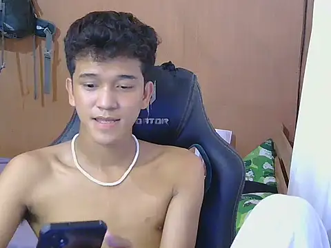 hugekenbigcock's cam snapshot