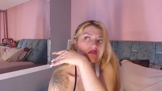 Camila_Russoo's cam snapshot