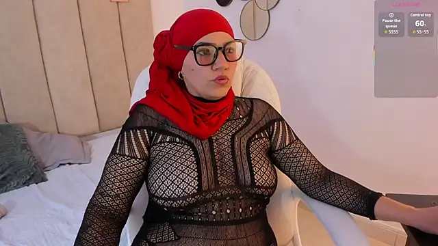 _naylaa_'s cam snapshot