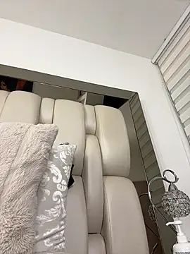 ALISSON_FOXXX1's cam snapshot