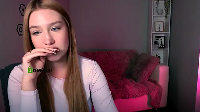 playful_sophie's cam snapshot