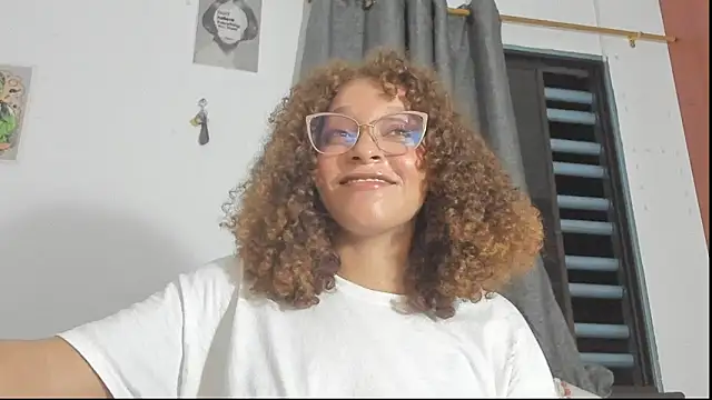 Ada_gales_'s cam snapshot