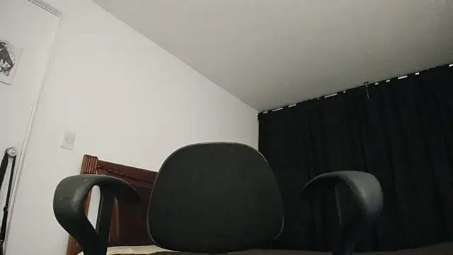 Hat_girl's cam snapshot