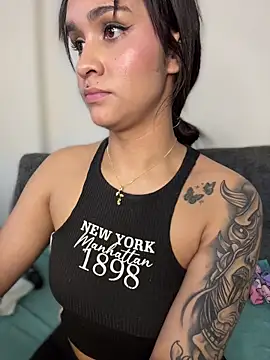 Isabella-Teen's cam snapshot