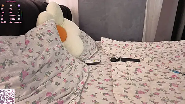 ElvinaRose's cam snapshot