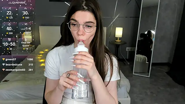 miss__evelyne's cam snapshot